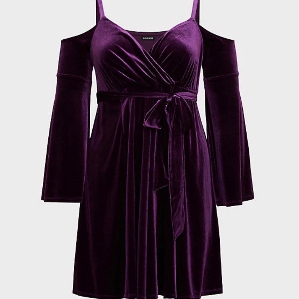 Torrid - Cold Shoulder Velvet dress-tags attached